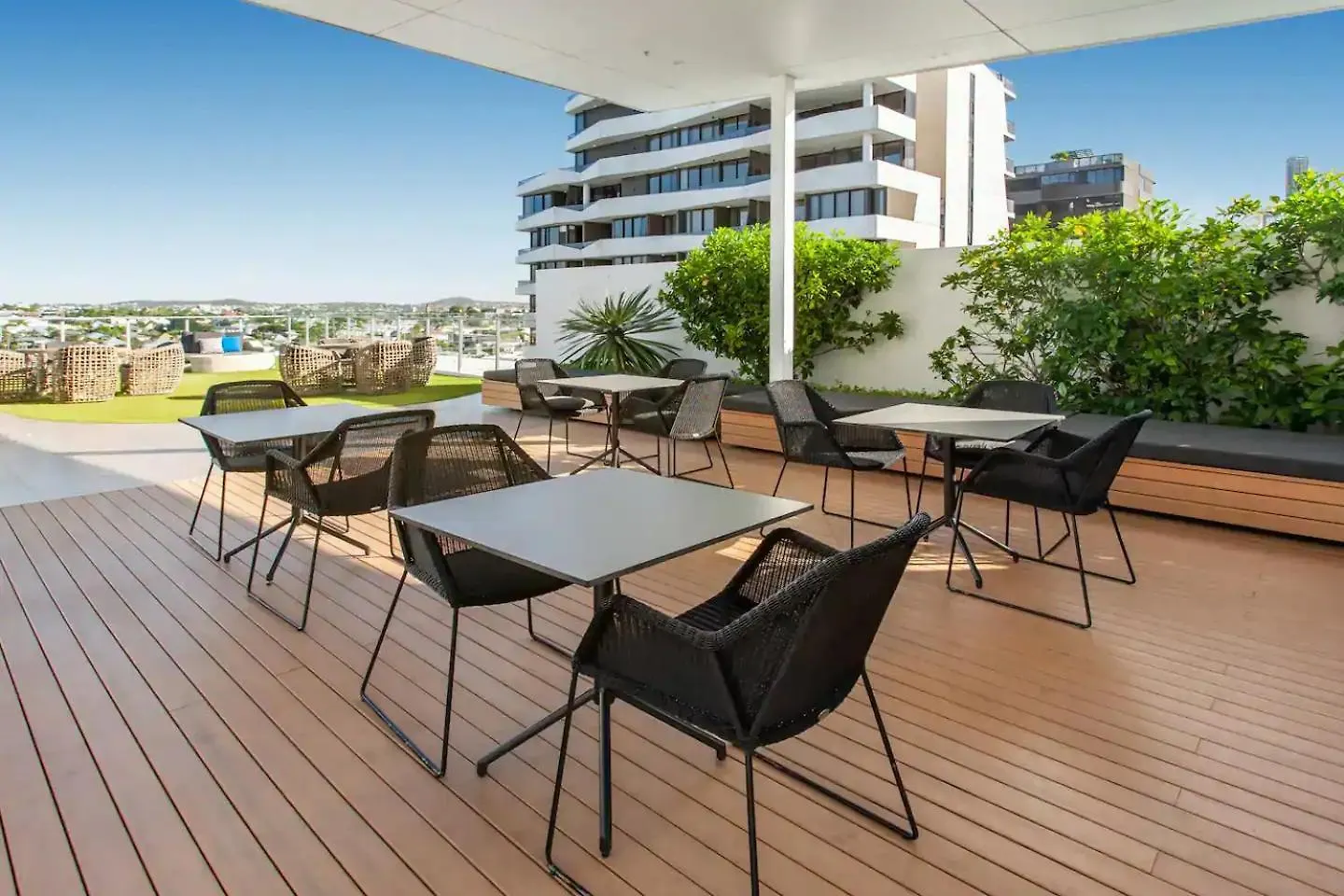 Bright Apt With Balcony, Rooftop Pool & Parking! Brisbane Apartmán