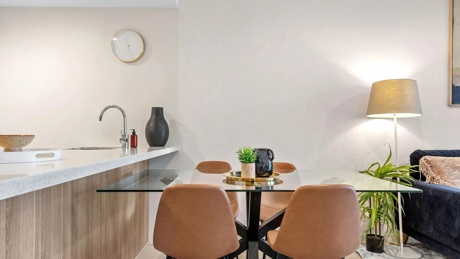 Apartmán Bright Apt With Balcony, Rooftop Pool & Parking! Brisbane